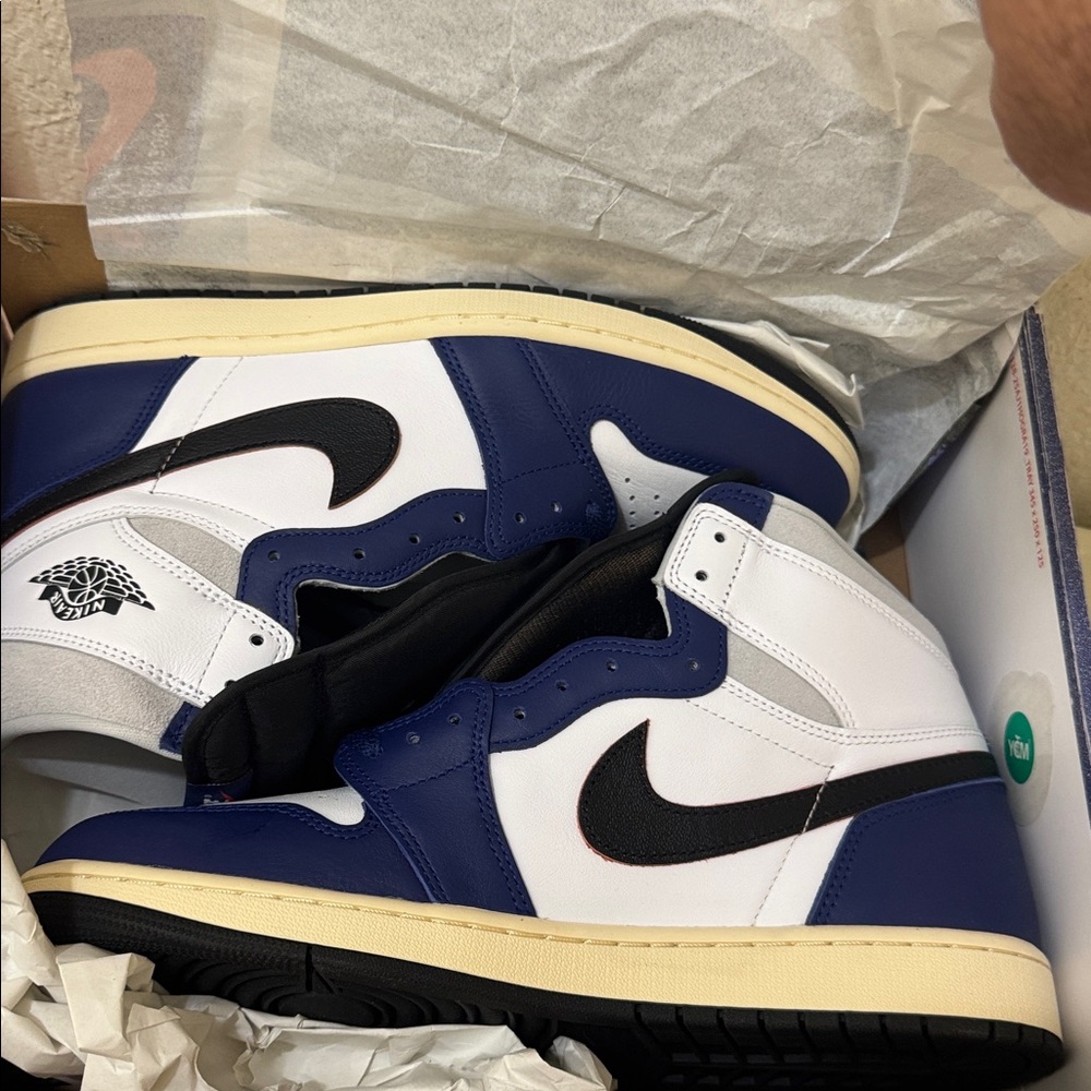 Air Jordan 1 High OG – White, Blue & Black